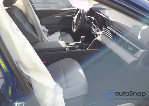 2025 Toyota Camry Le из США, поврежденный, VIN 4T1DAACK7SU154360